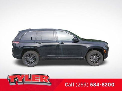 New 2026 Jeep Grand Cherokee Limited AWD/4WD image 9