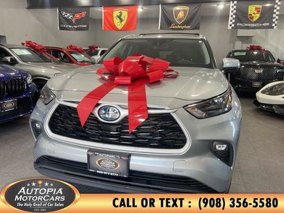 Used 2024 Toyota Highlander XLE