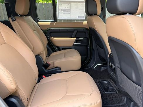 New 2026 Land Rover Defender 130 X-Dynamic SE AWD/4WD image 37