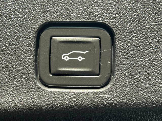 Used 2026 Chevrolet Traverse LT AWD/4WD image 37