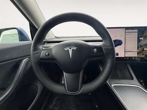 Used 2021 Tesla Model Y Long Range AWD/4WD image 13