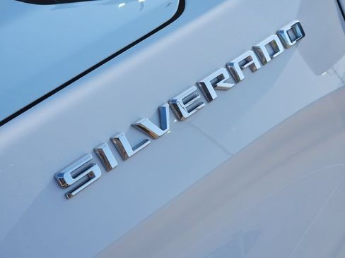 Used 2023 Chevrolet Silverado 1500 Custom RWD image 9