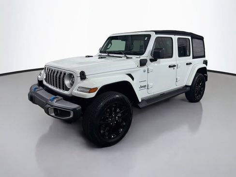 Used 2024 Jeep Wrangler Unlimited Sahara w/ Technology Group AWD/4WD image 5