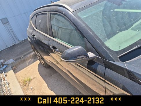 Used 2025 Hyundai Kona SEL FWD image 22