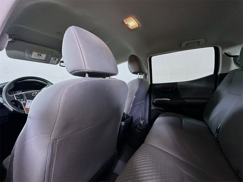 Used 2022 Toyota Tacoma SR5 w/ Technology Package image 11