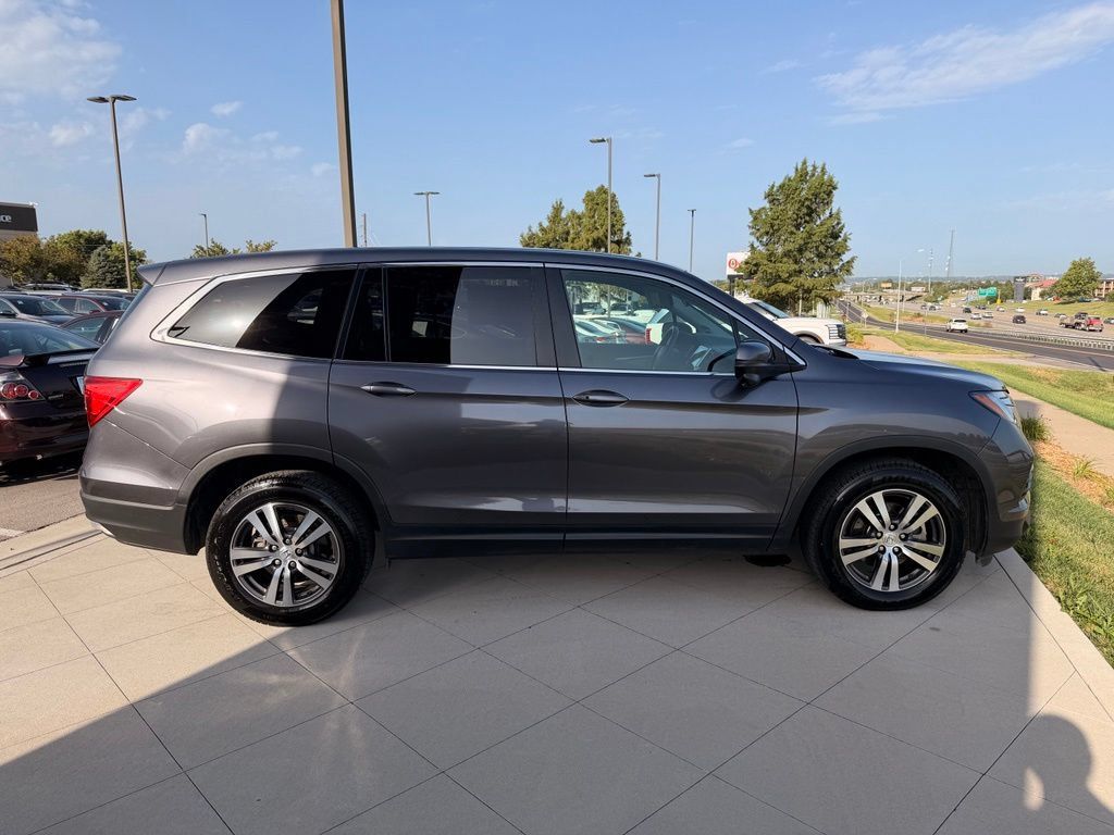 Used 2017 Honda Pilot EX-L image 11