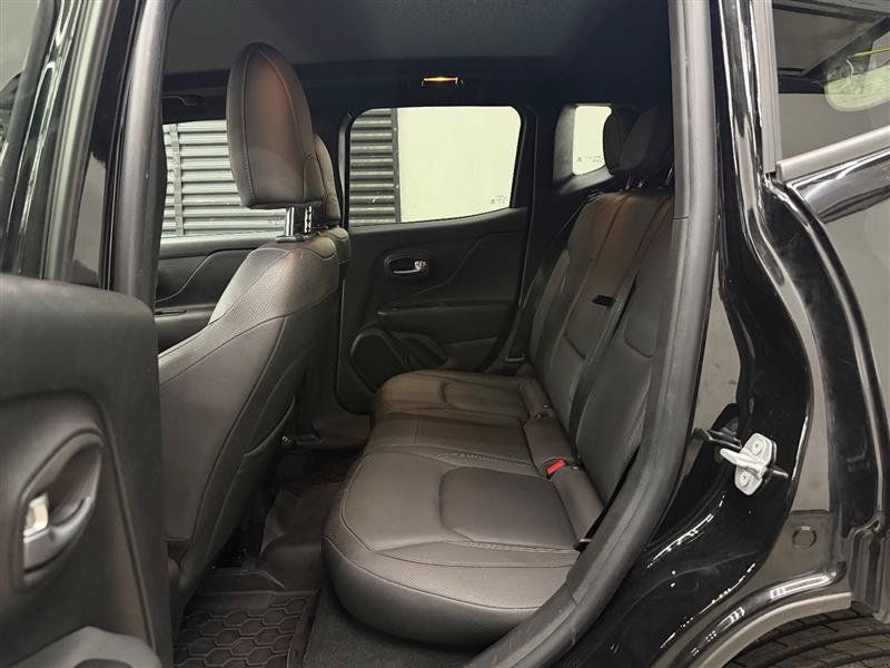 Used 2019 Jeep Renegade Limited w/ Quick Order Package 22P AWD/4WD image 15