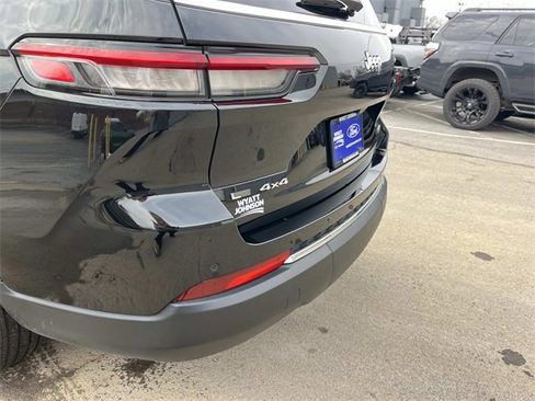 Used 2021 Jeep Grand Cherokee L Limited image 10