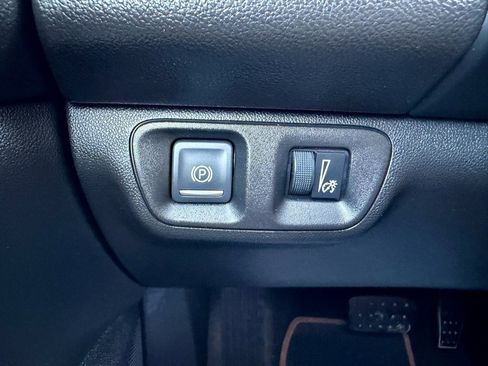 Used 2019 GMC Acadia SLT image 19