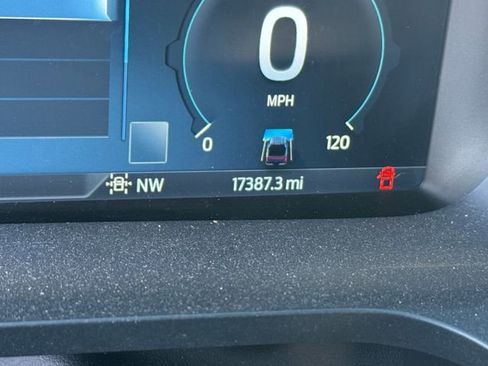 Used 2023 Ford F150 Lightning Lariat image 17