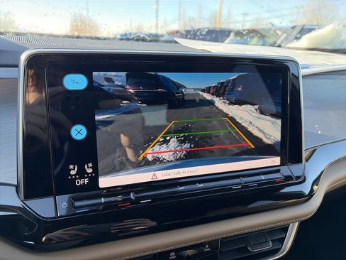 New 2026 Volkswagen Atlas Cross Sport SE image 24