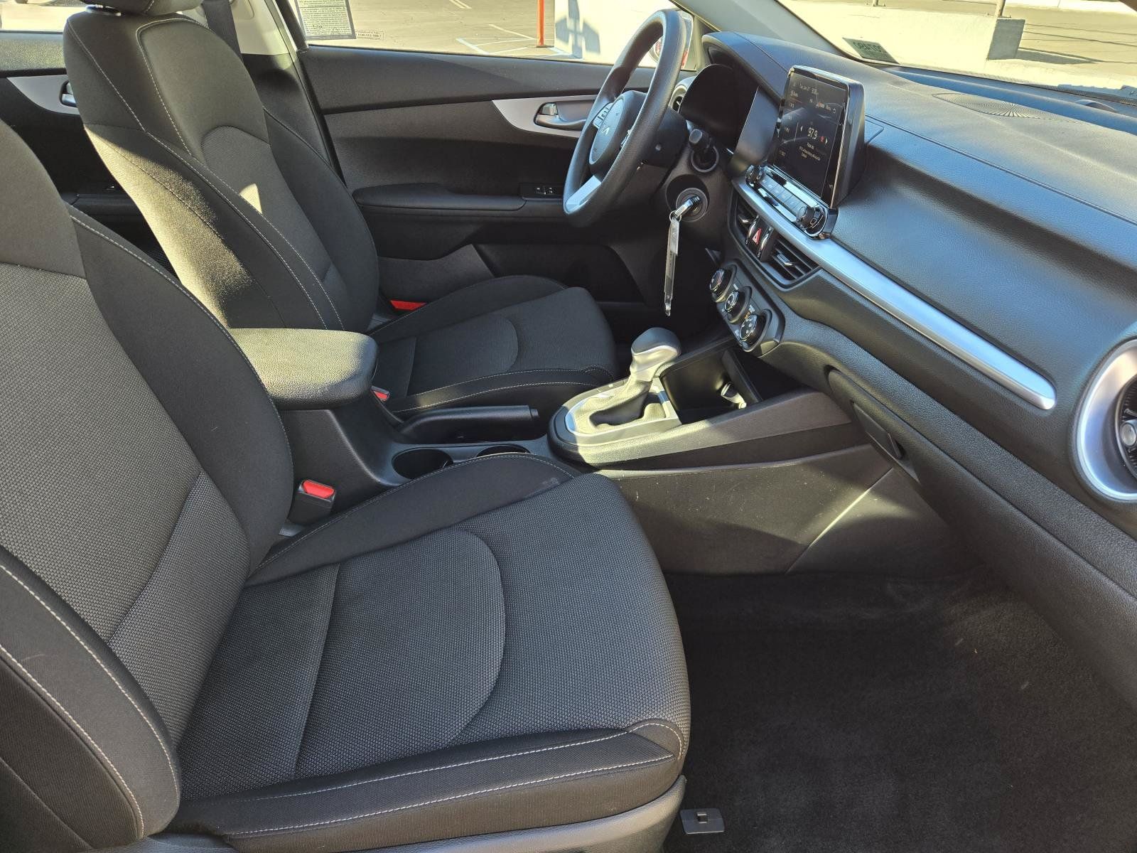 Used 2024 Kia Forte LXS w/ LXS Technology Package FWD image 30
