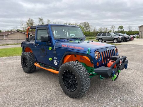 Used 2009 Jeep Wrangler X AWD/4WD image 2