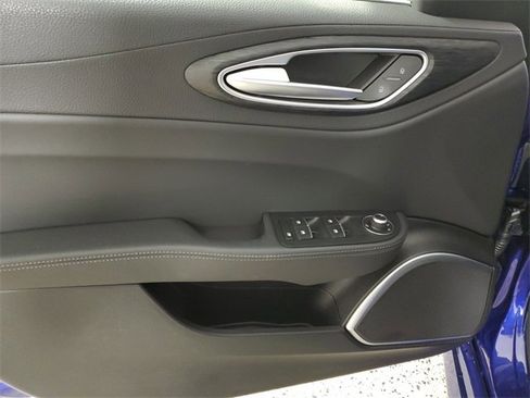 Used 2022 Alfa Romeo Giulia Sprint image 16