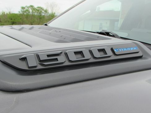 New 2026 RAM 1500 Laramie w/ Night Edition AWD/4WD image 33