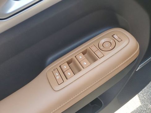 Used 2025 Hyundai Santa Fe Limited AWD/4WD image 22