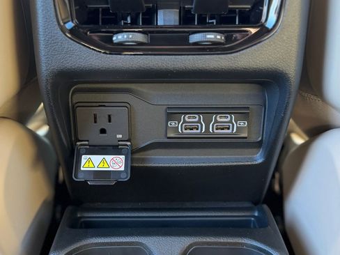 New 2025 Jeep Grand Cherokee L Limited w/ Trailer Tow Package image 13