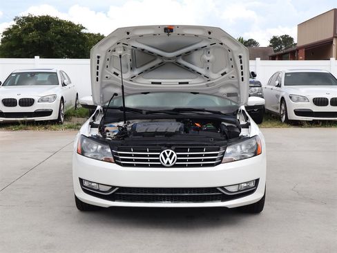 Used 2014 Volkswagen Passat TDI SE FWD image 36