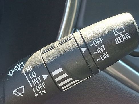 Used 2020 Chevrolet Blazer LT FWD image 26