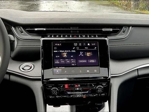 New 2025 Jeep Grand Cherokee L Altitude image 8