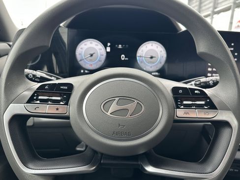 Used 2024 Hyundai Elantra SEL image 23