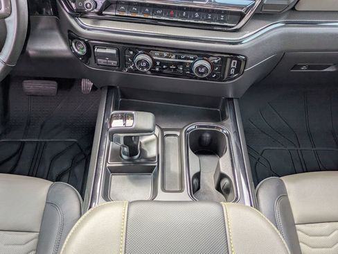 Used 2025 Chevrolet Silverado 1500 ZR2 image 19