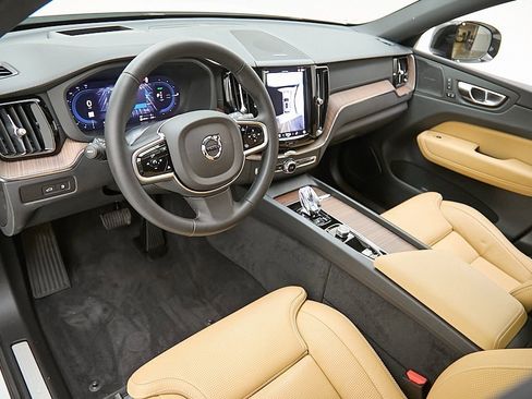 Certified 2025 Volvo XC60 T8 Ultra w/ Protection Package Premier image 13