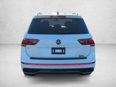 Used 2022 Volkswagen Tiguan SE R-Line image 7