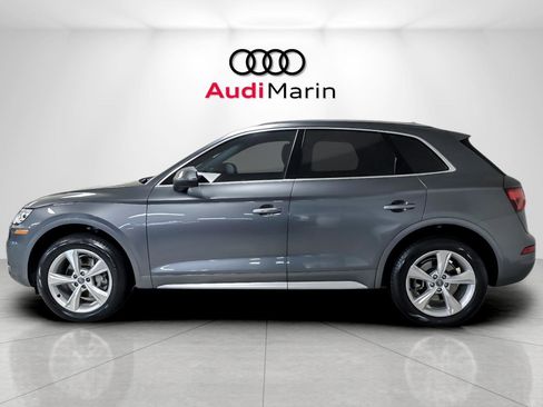 Used 2020 Audi Q5 Premium w/ Convenience Package image 2