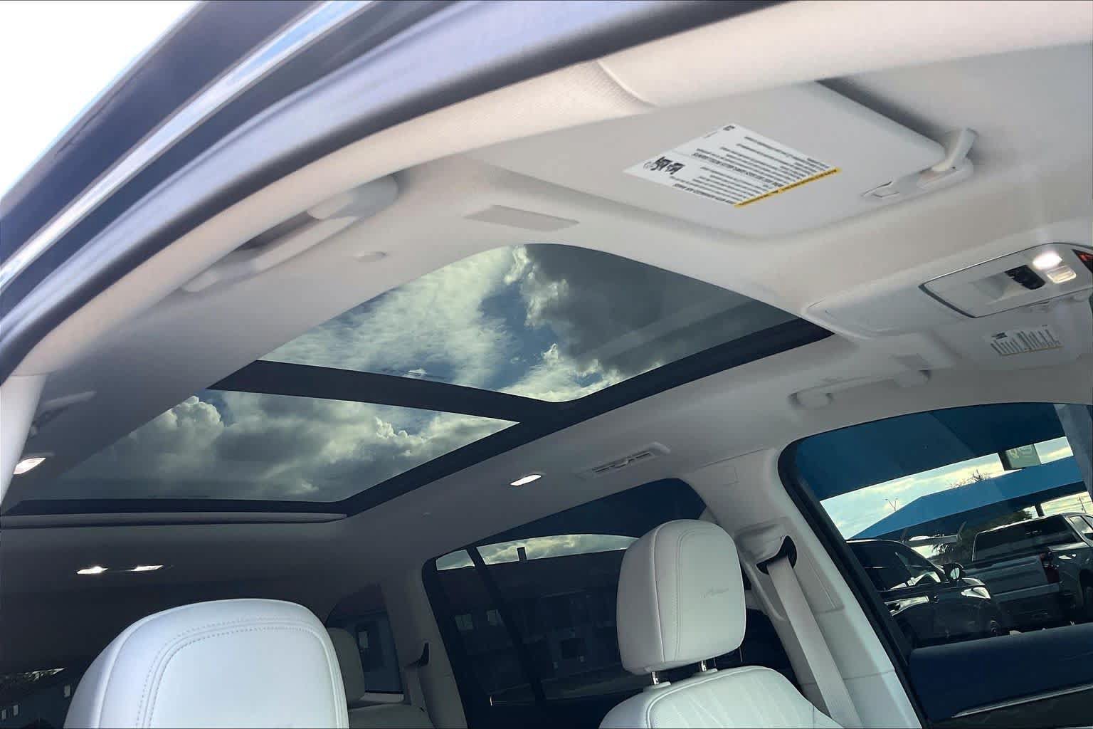 Used 2026 Buick Enclave Avenir w/ Super Cruise Package FWD image 14