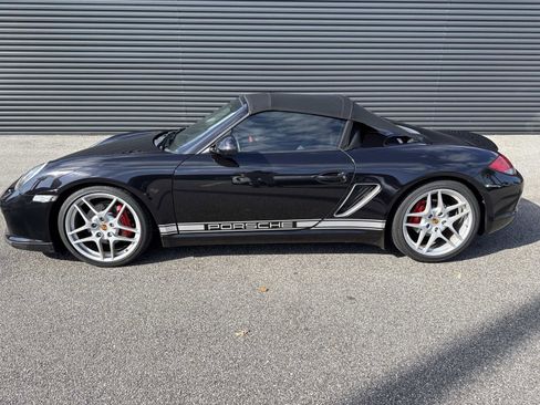 Used 2011 Porsche Boxster Spyder image 2