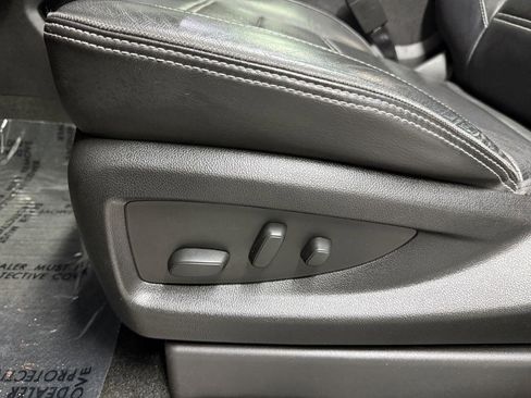 Used 2018 GMC Yukon XL Denali w/ Enhanced Security Package image 16