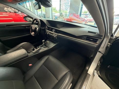 Used 2018 Lexus ES 350 w/ Navigation System Package FWD image 36