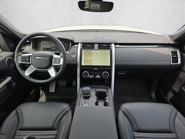 Used 2025 Land Rover Discovery S AWD/4WD image 9