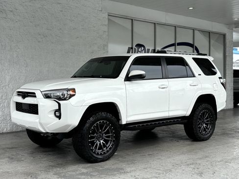 Used 2022 Toyota 4Runner SR5 w/ TRD Black Wheel Package (TMS) AWD/4WD image 3