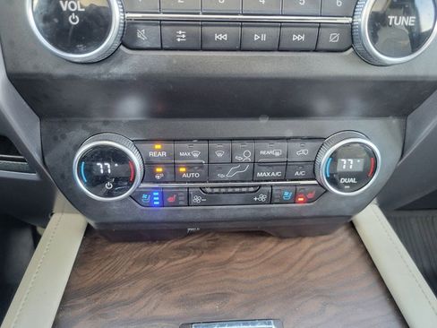 Used 2019 Ford Expedition Platinum image 20