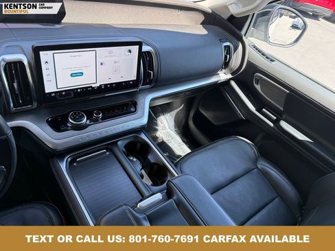 Used 2025 Ford Expedition Platinum AWD/4WD image 25