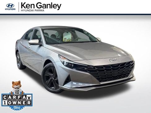Used 2023 Hyundai Elantra SEL FWD image 1