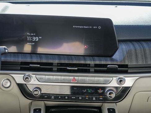 Certified 2024 Kia Telluride EX w/ EX Captain's Chair Package image 15