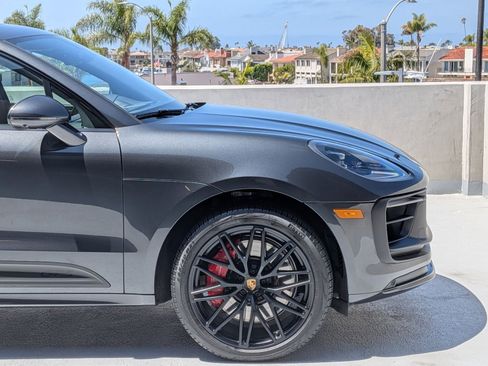 Certified 2024 Porsche Macan GTS AWD/4WD image 11