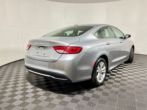 Used 2017 Chrysler 200 Limited Platinum image 17
