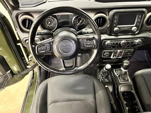Used 2020 Jeep Wrangler Sport AWD/4WD image 12
