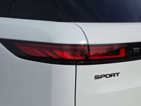 New 2026 Land Rover Range Rover Sport Dynamic SE image 35
