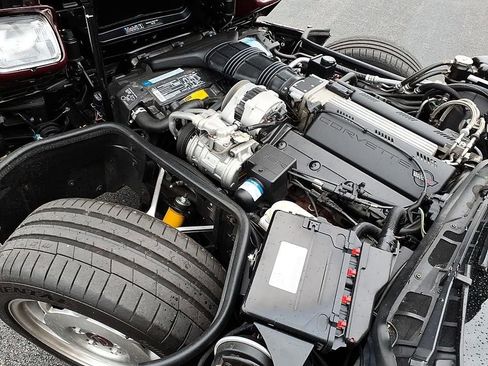 Used 1993 Chevrolet Corvette Coupe RWD image 14