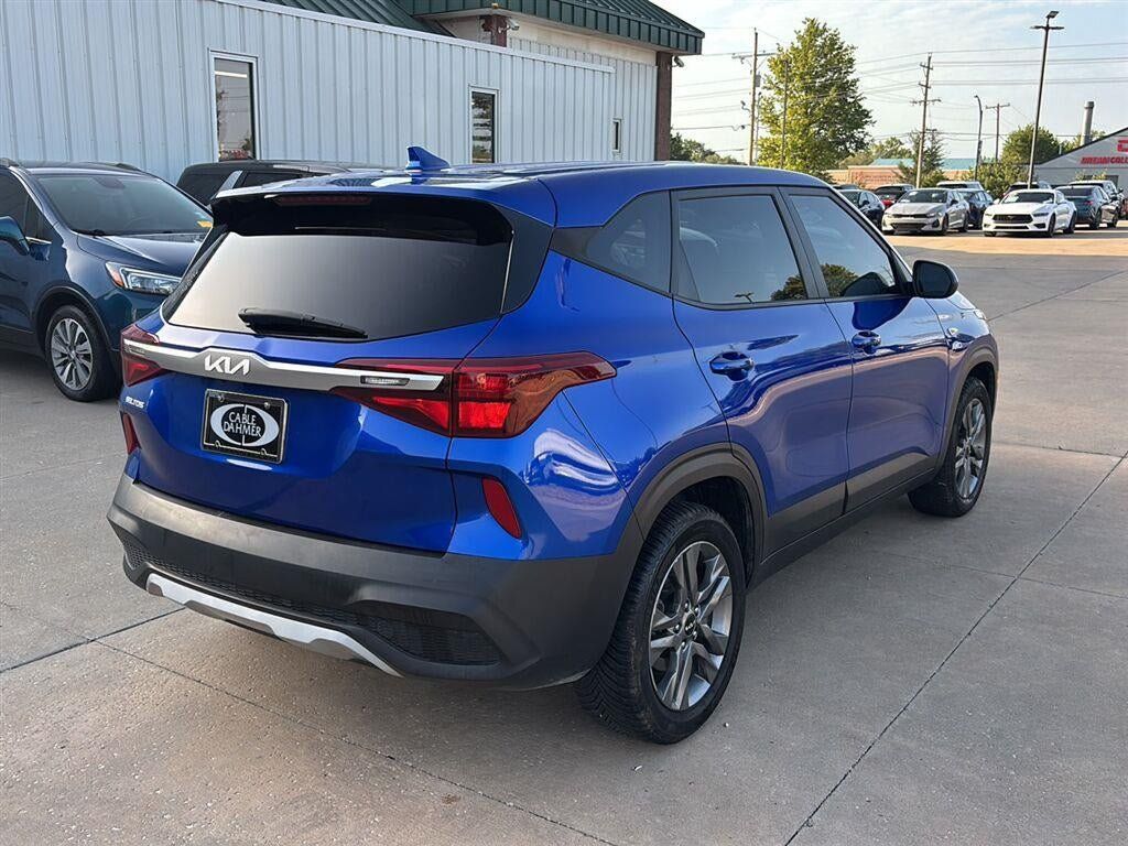 Used 2023 Kia Seltos LX AWD/4WD image 6