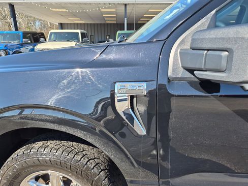 Used 2024 Ford F150 XLT w/ Mobile Office Package image 10