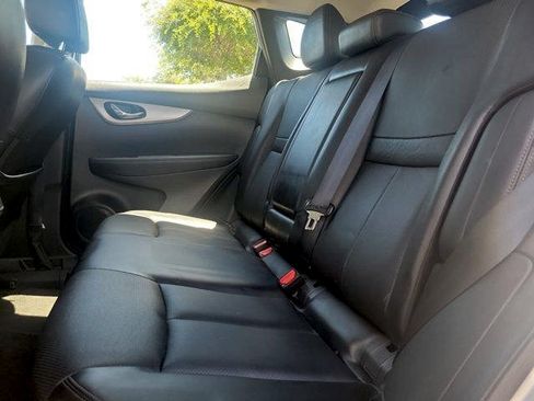 Used 2020 Nissan Rogue Sport SL FWD image 13