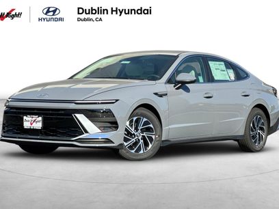 New 2027 Hyundai Sonata Blue