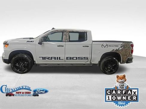 Used 2023 Chevrolet Silverado 1500 Custom Trail Boss w/ Realtree Special Edition image 2