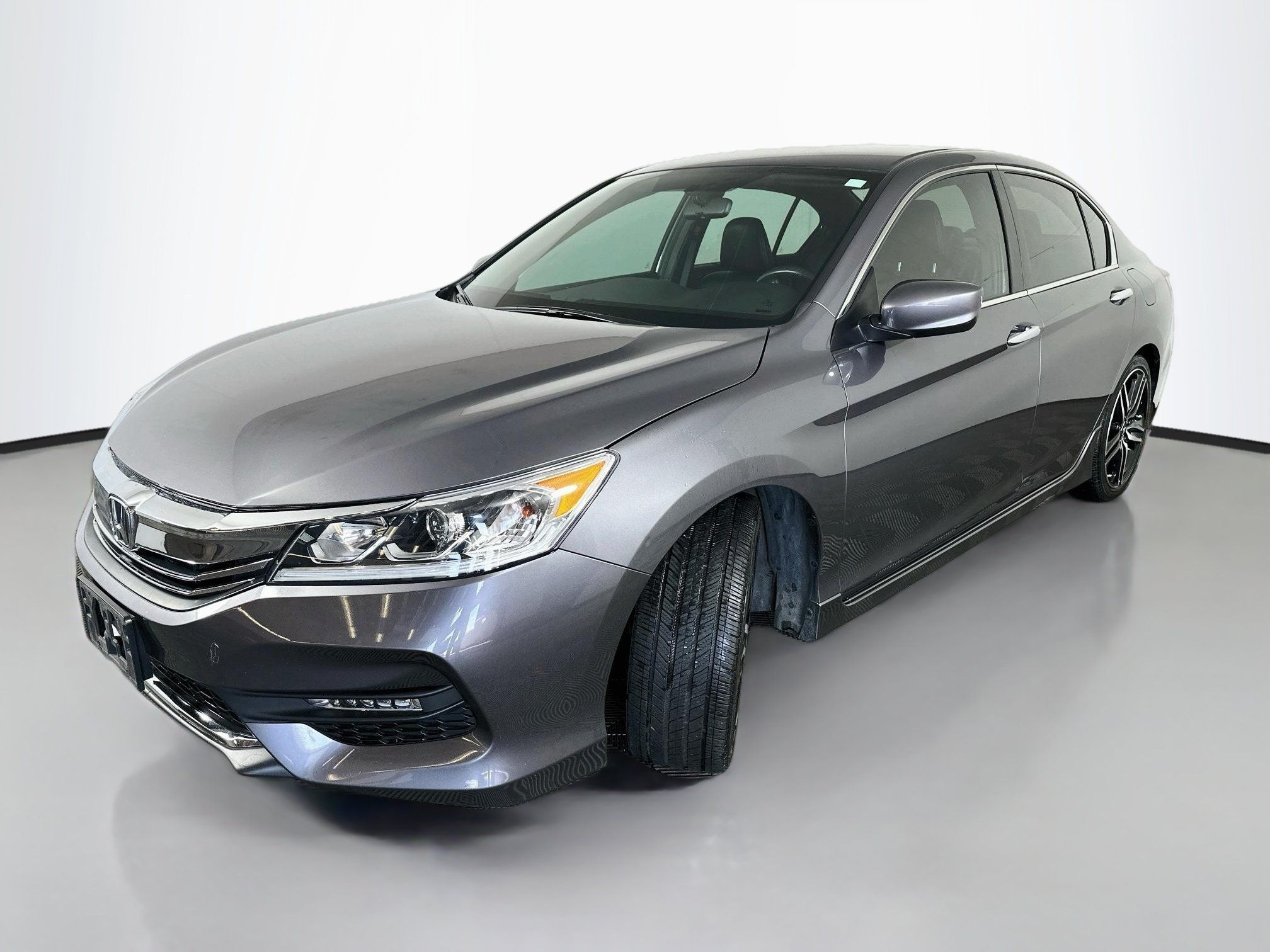 Used 2017 Honda Accord Sport Special Edition image 3
